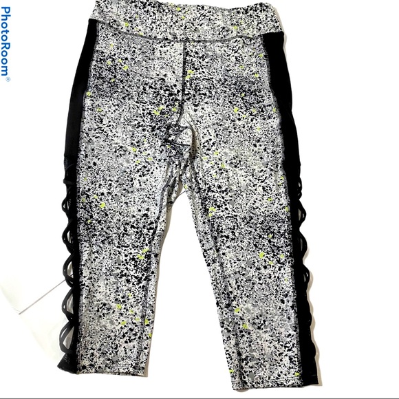 Xersion Pants - Xersion Performance Wear Capri Pants leggings